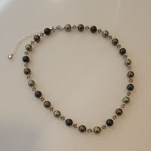 Ladies necklace